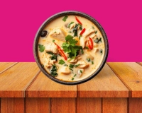 Soupe Poulet au Lait De Coco
